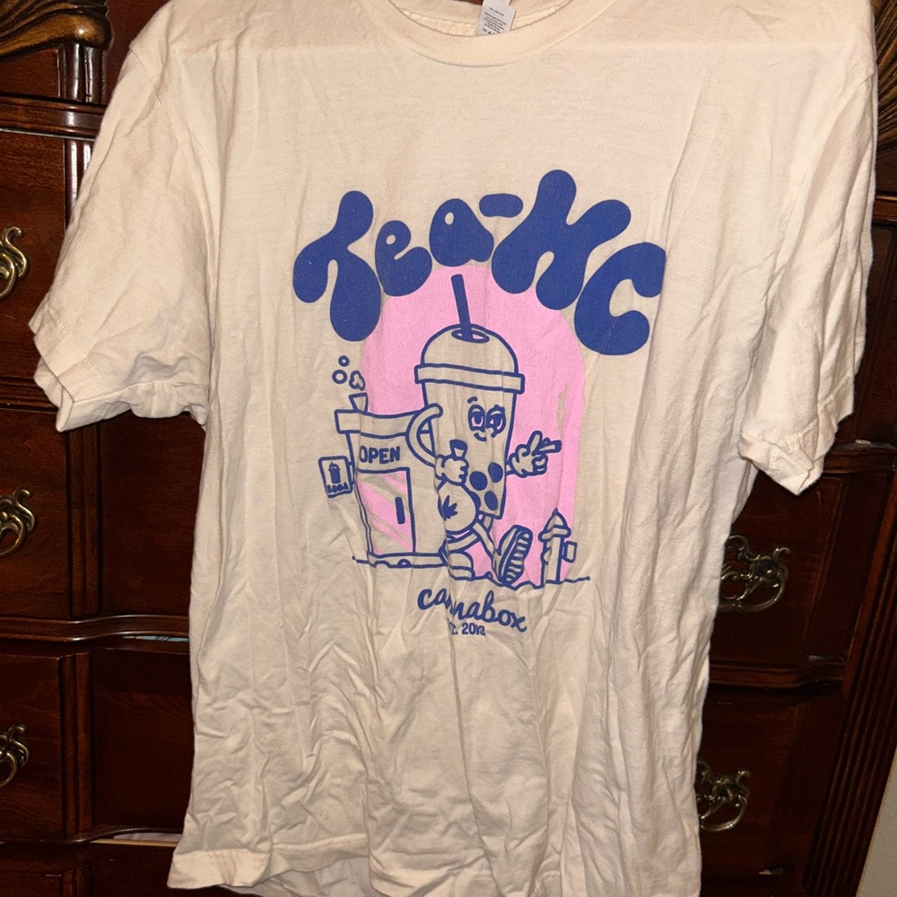 Tea-HC Cream Graphic Tee